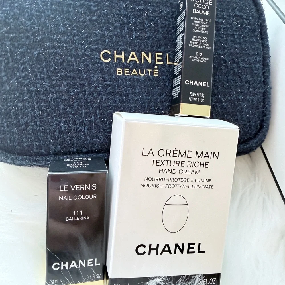 Chanel 2025 Holiday Gift Set with Gift Box - Picture 6 of 12